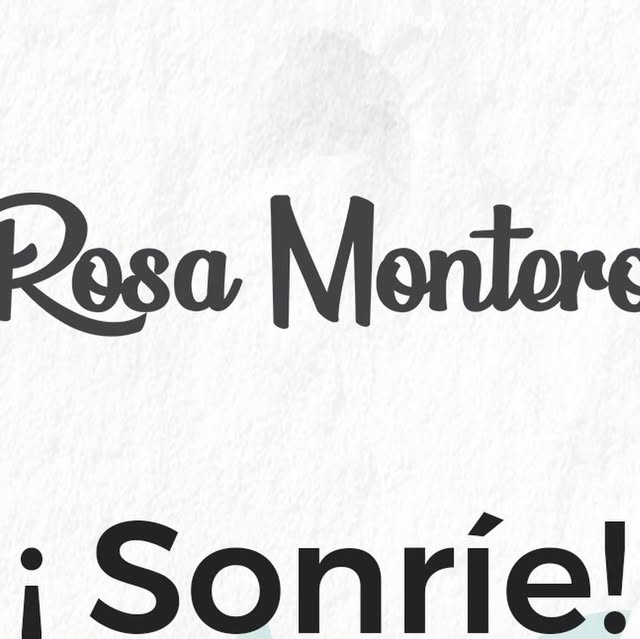 Publicación de Instagram con el mensaje ¡Sonríe!